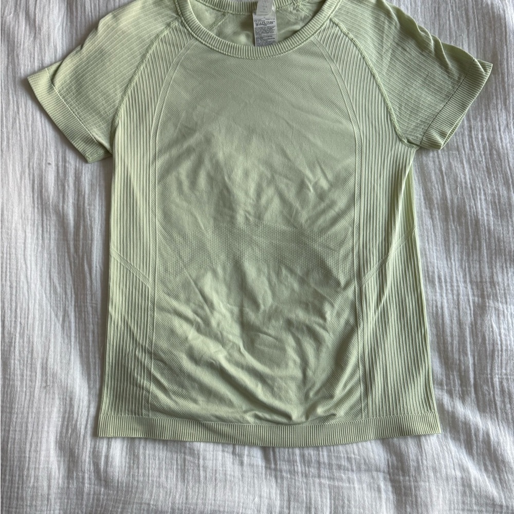 Old Navy Active Light Green Short Sleeve Top